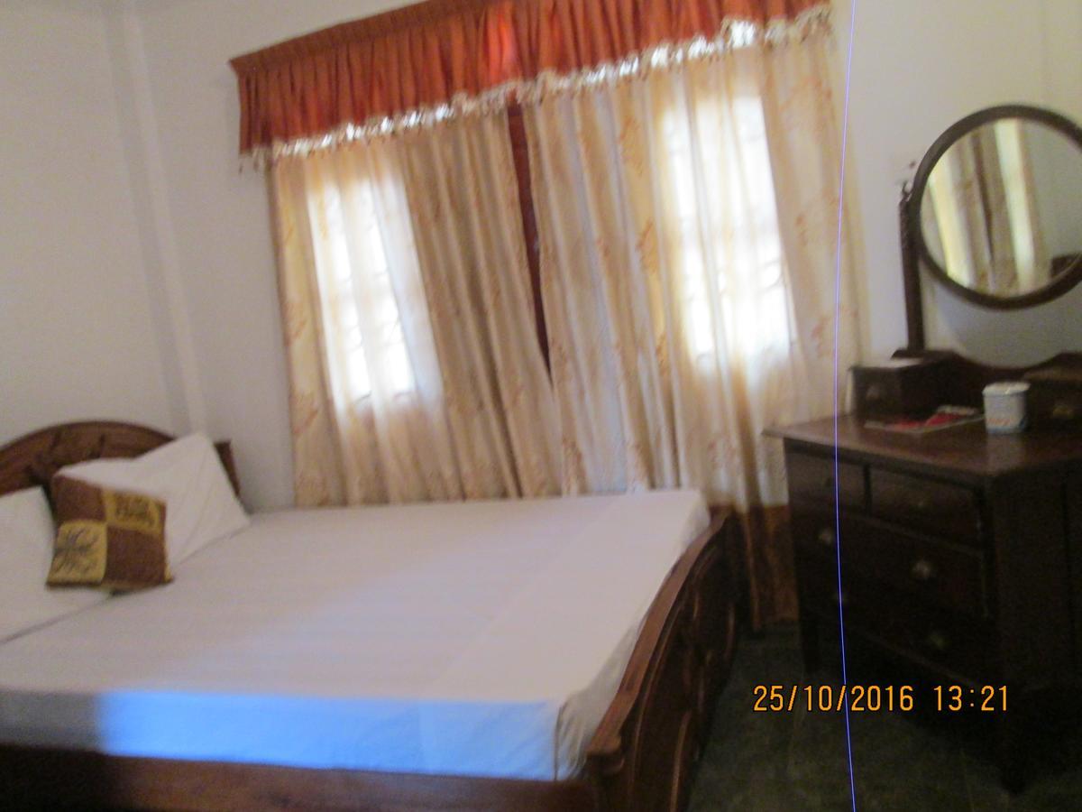 Hotel Blue Whale Jaffna Ngoại thất bức ảnh