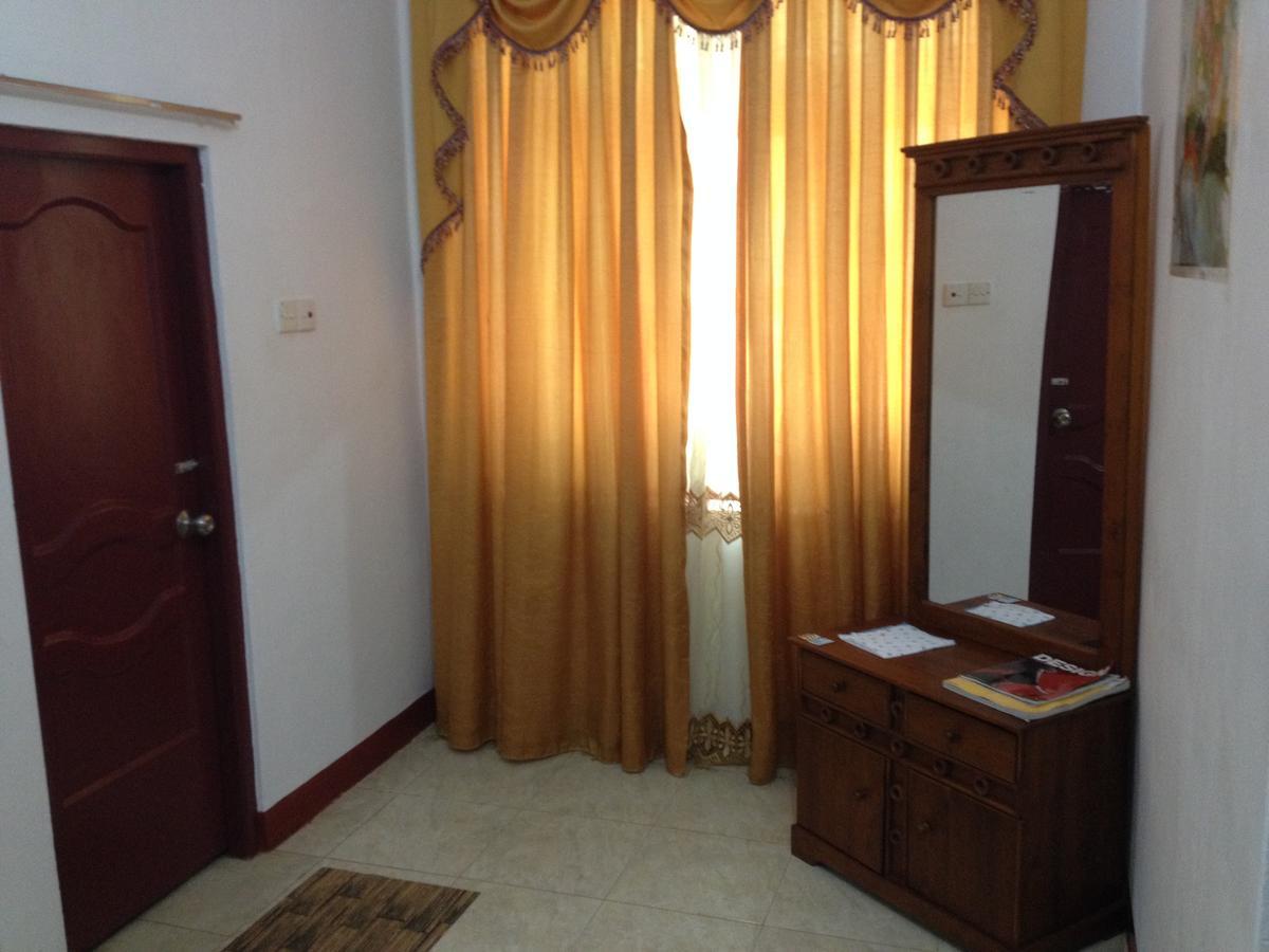 Hotel Blue Whale Jaffna Ngoại thất bức ảnh