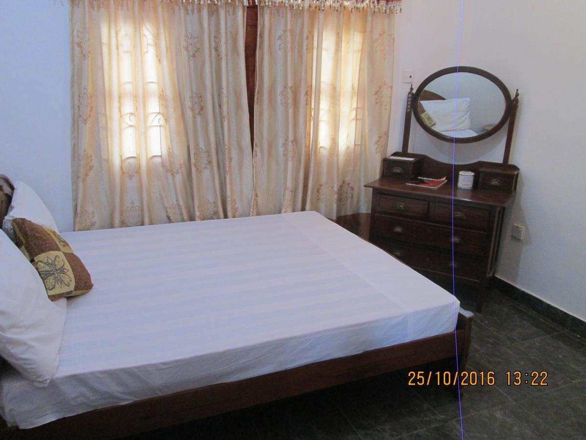 Hotel Blue Whale Jaffna Ngoại thất bức ảnh