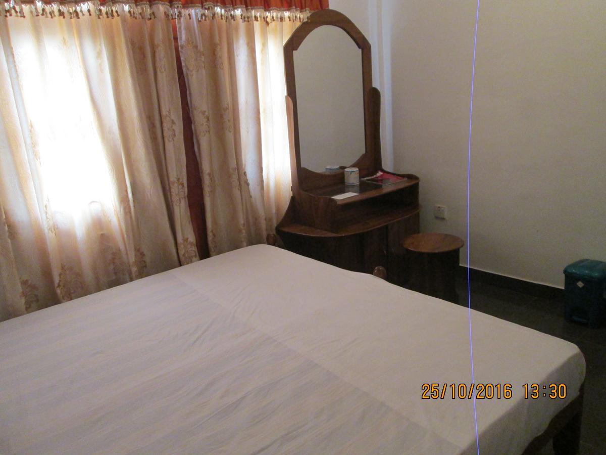 Hotel Blue Whale Jaffna Ngoại thất bức ảnh