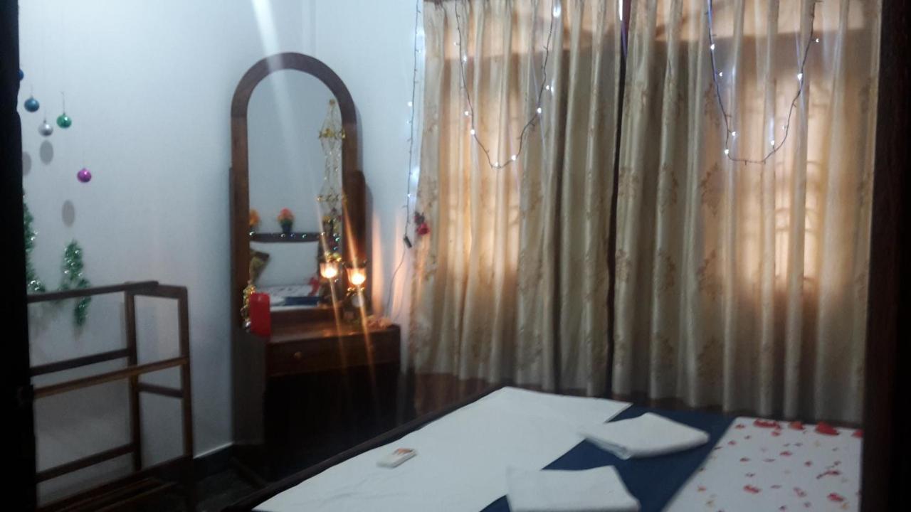 Hotel Blue Whale Jaffna Ngoại thất bức ảnh