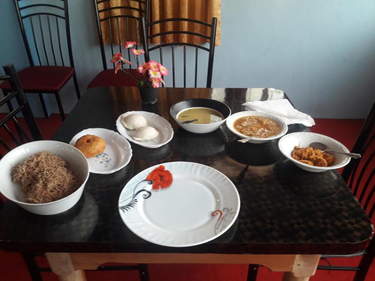 Hotel Blue Whale Jaffna Ngoại thất bức ảnh