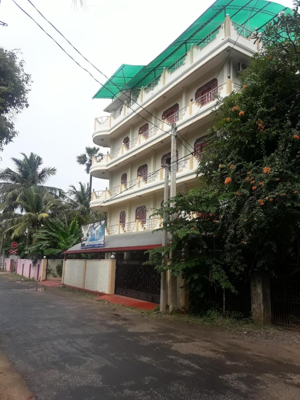 Hotel Blue Whale Jaffna Ngoại thất bức ảnh