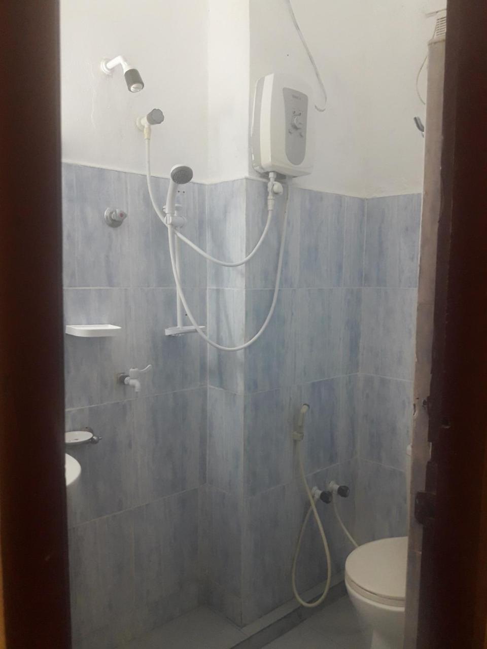 Hotel Blue Whale Jaffna Ngoại thất bức ảnh