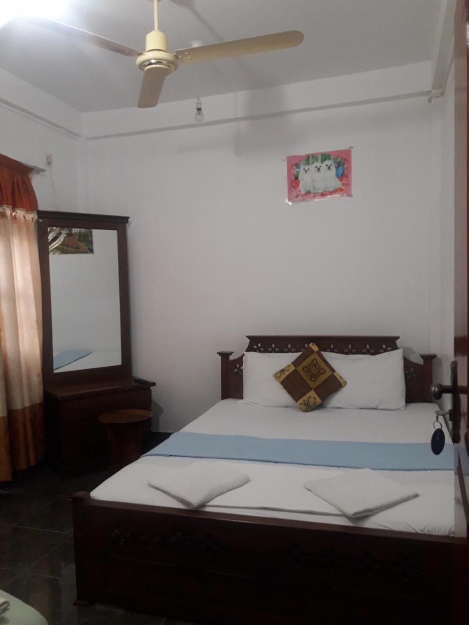 Hotel Blue Whale Jaffna Ngoại thất bức ảnh