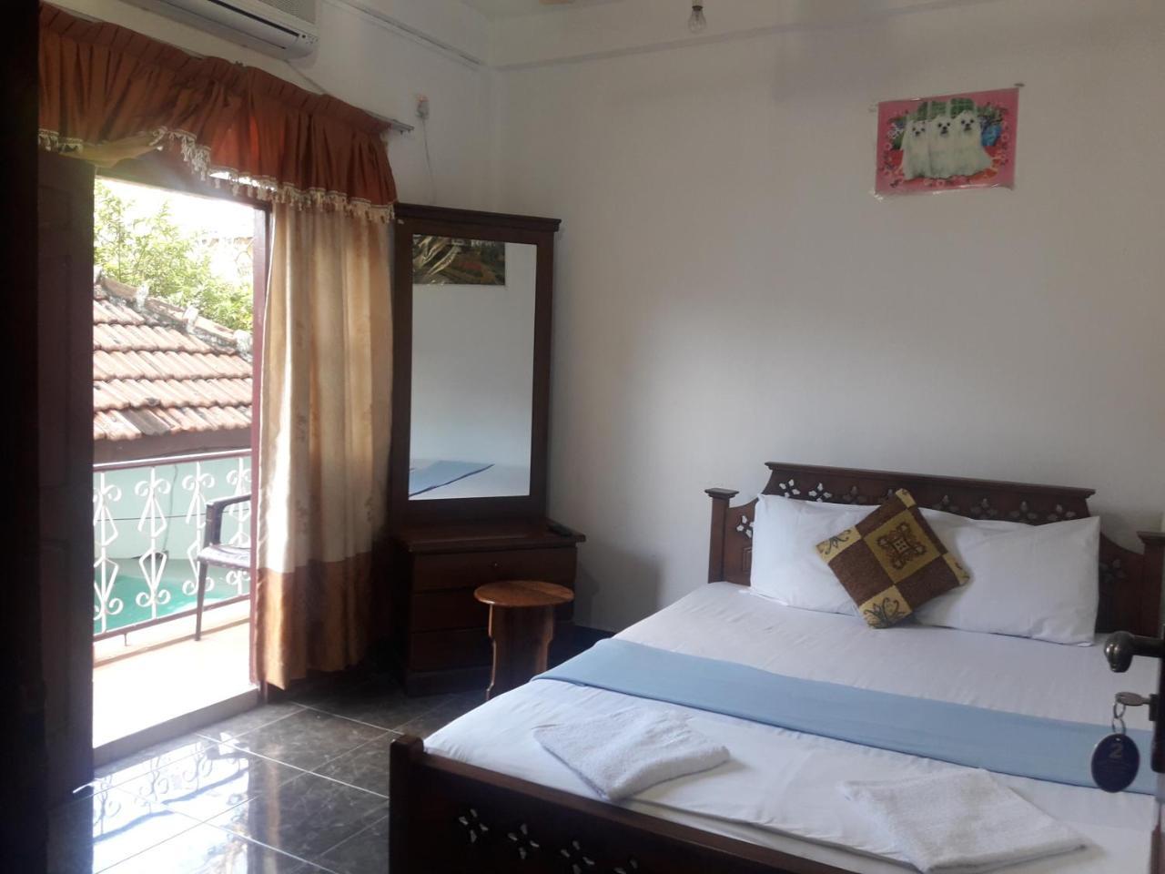Hotel Blue Whale Jaffna Ngoại thất bức ảnh