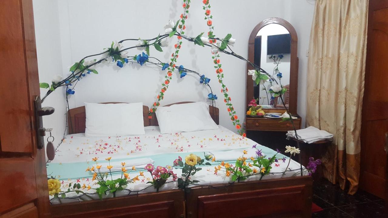 Hotel Blue Whale Jaffna Ngoại thất bức ảnh